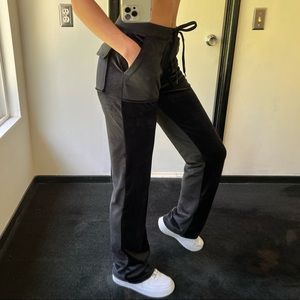Y2k black velour / velvet sweatpants with pockets on the back